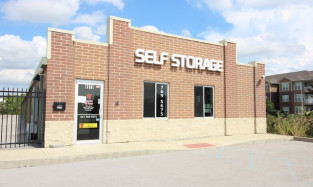 SecurCare Self Storage Zionsville facility exterior